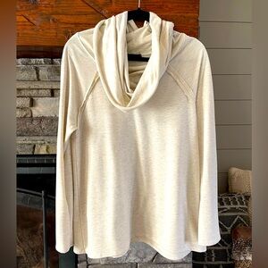 EZRA Long Sleeve Lightweight Pullover